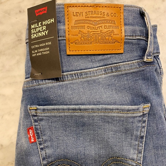 SOLD - Picture 3 of 7